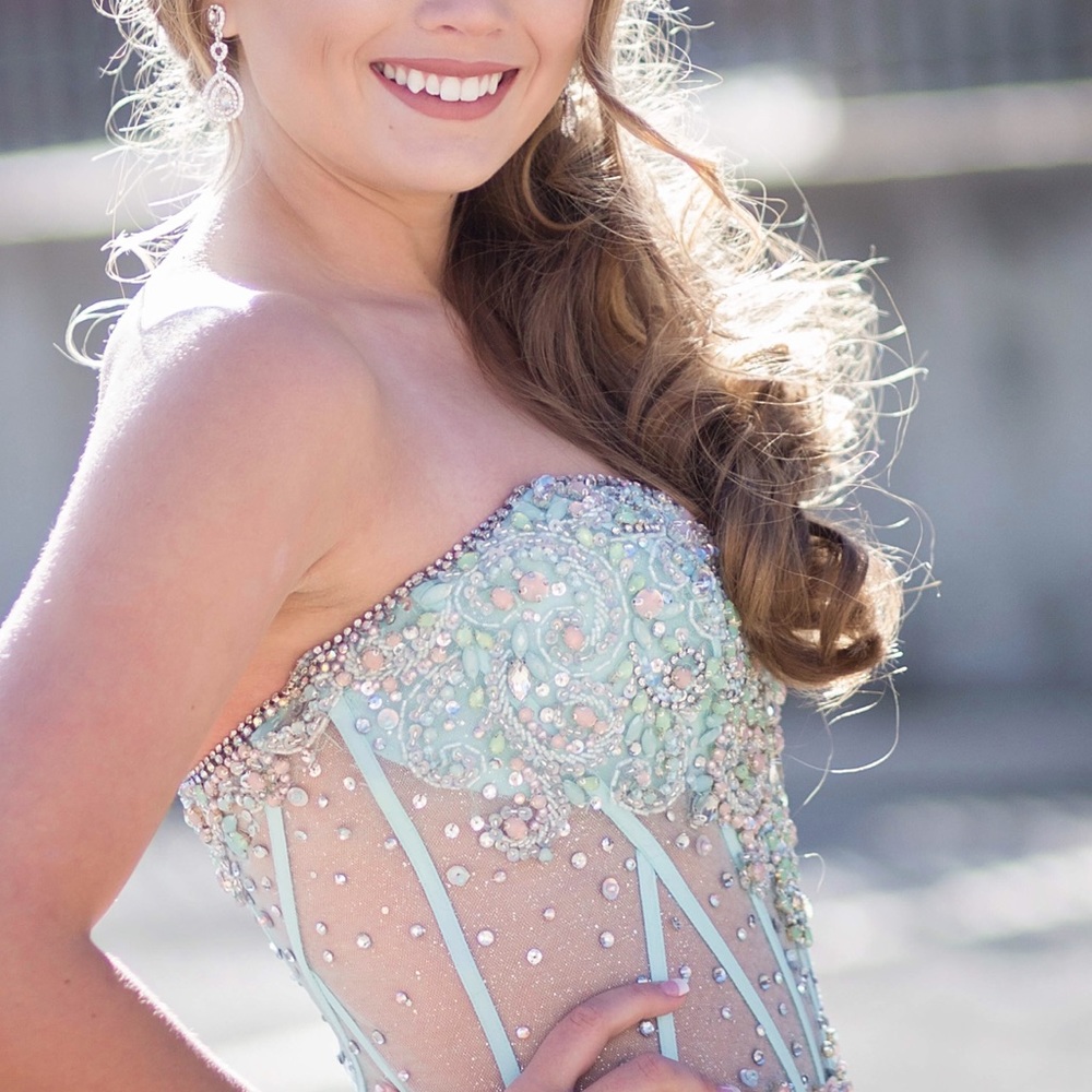 prom dress - Picture 2 of 2